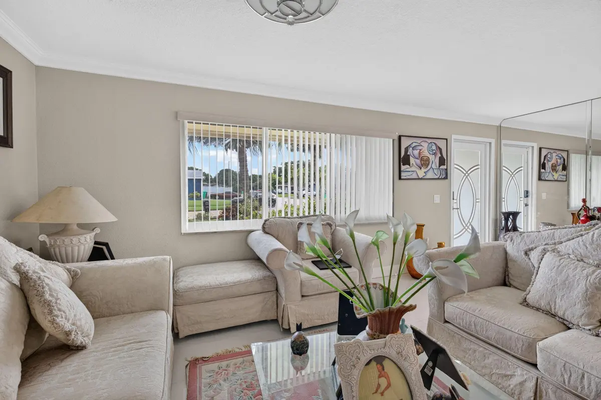 7-web-or-mls-7-print-_A7A9902 at 9877 NW 26TH Place, Sunrise