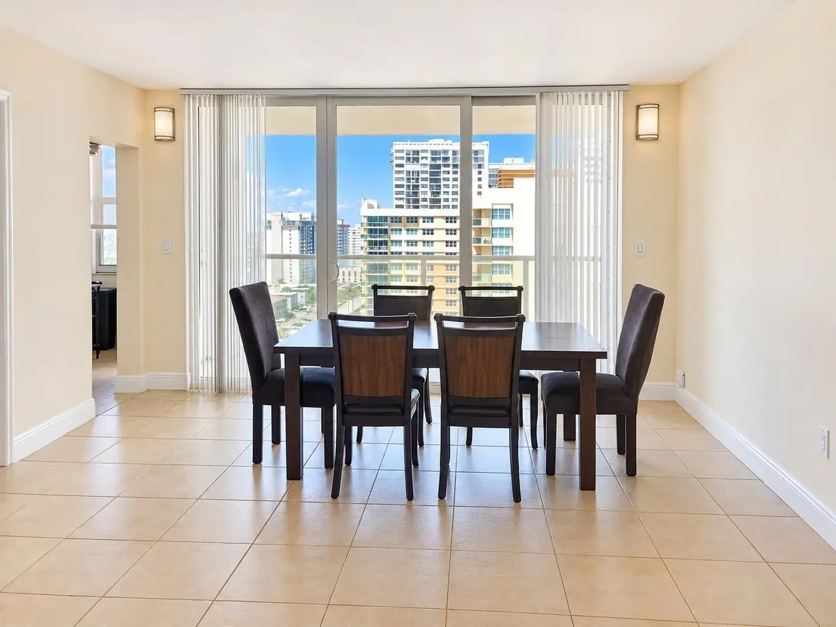 dining room at 2751 S OCEAN Drive 1703N, Hollywood
