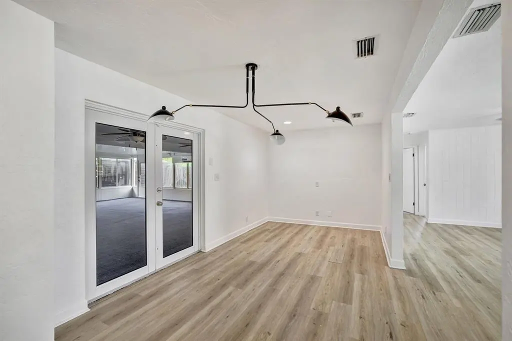 dining room at 5615 FREEDOM Street, Hollywood