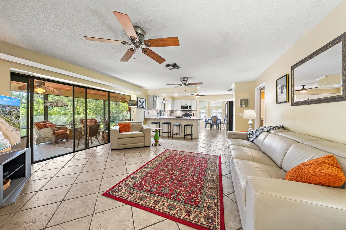 Family Room at 15606 87th Trail, Palm Beach Gardens