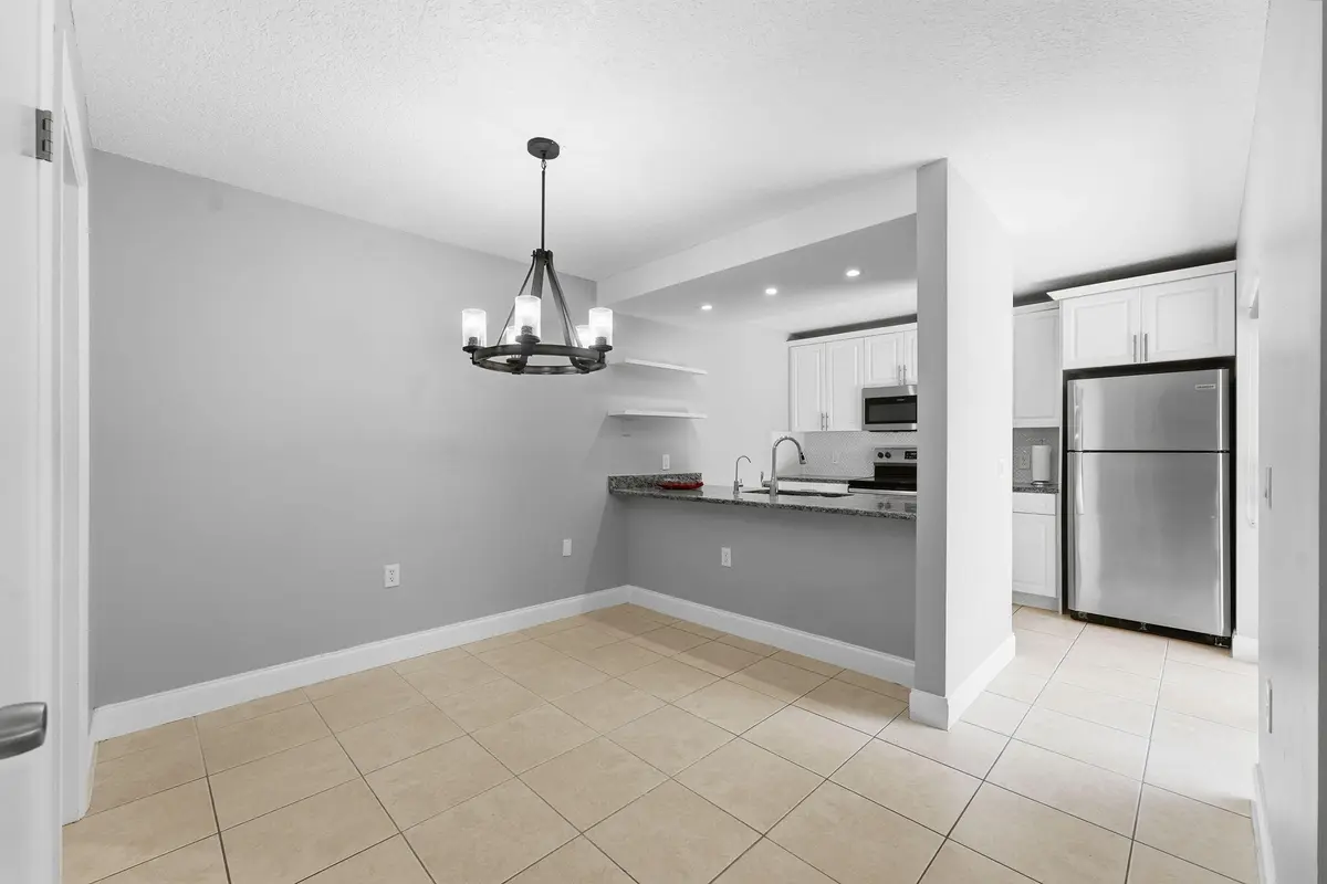 Dining at 236 CHARTER Way, West Palm Beach