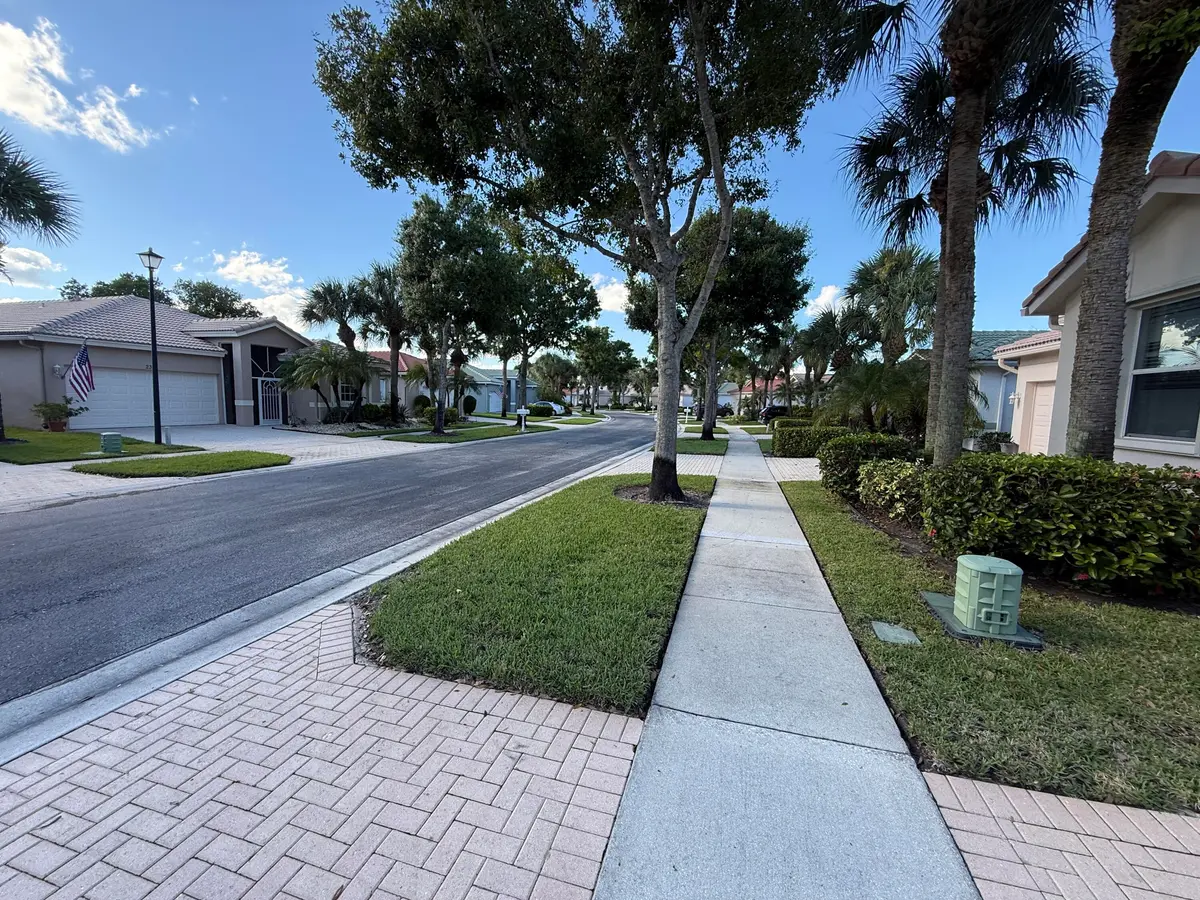 IMG_8740 at 2310 Sapphire Circle, West Palm Beach