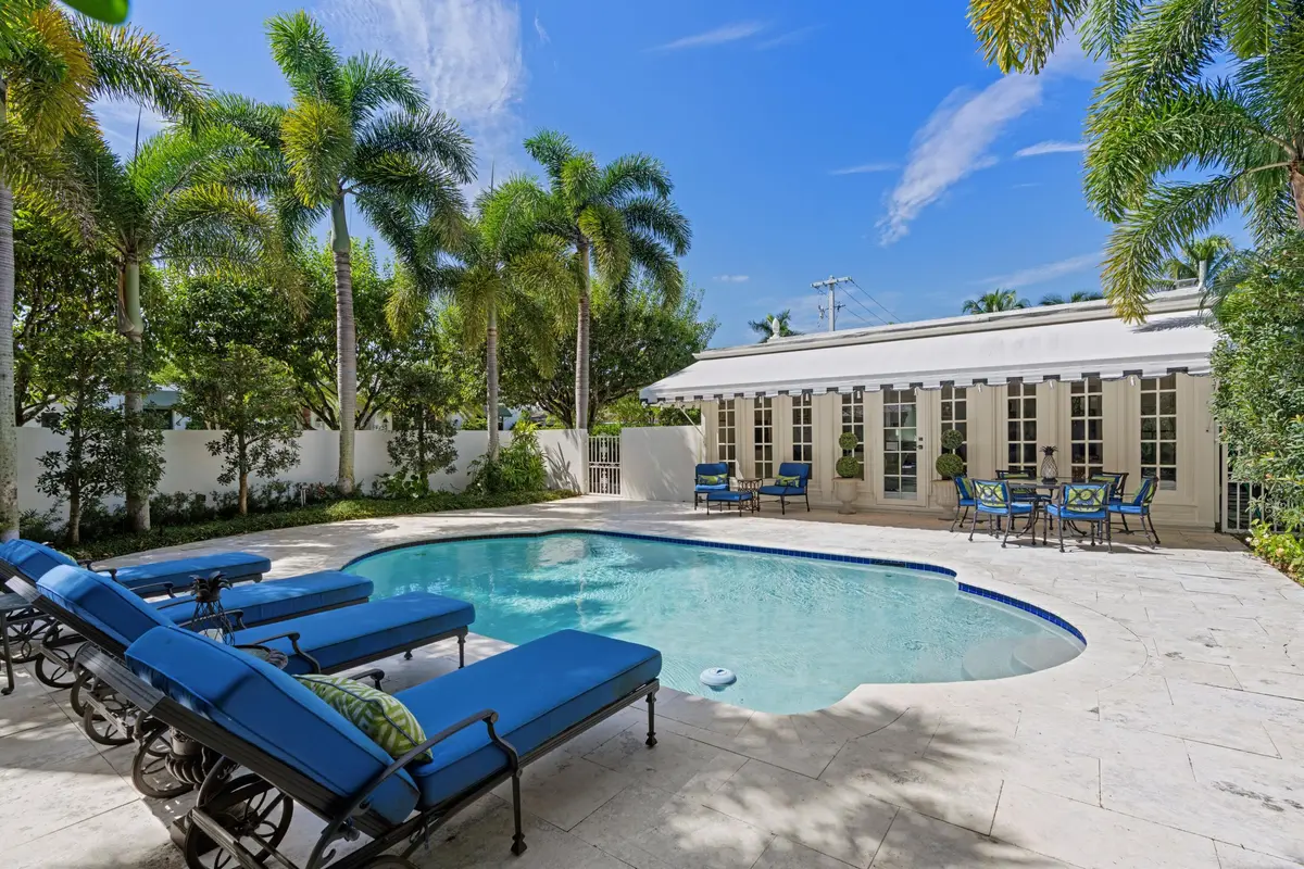Pool4 at 105 NW 7TH Street, Delray Beach