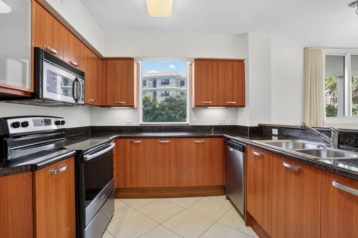 13-web-or-mls-2011-13 at 2011 N OCEAN Boulevard 205, Fort Lauderdale