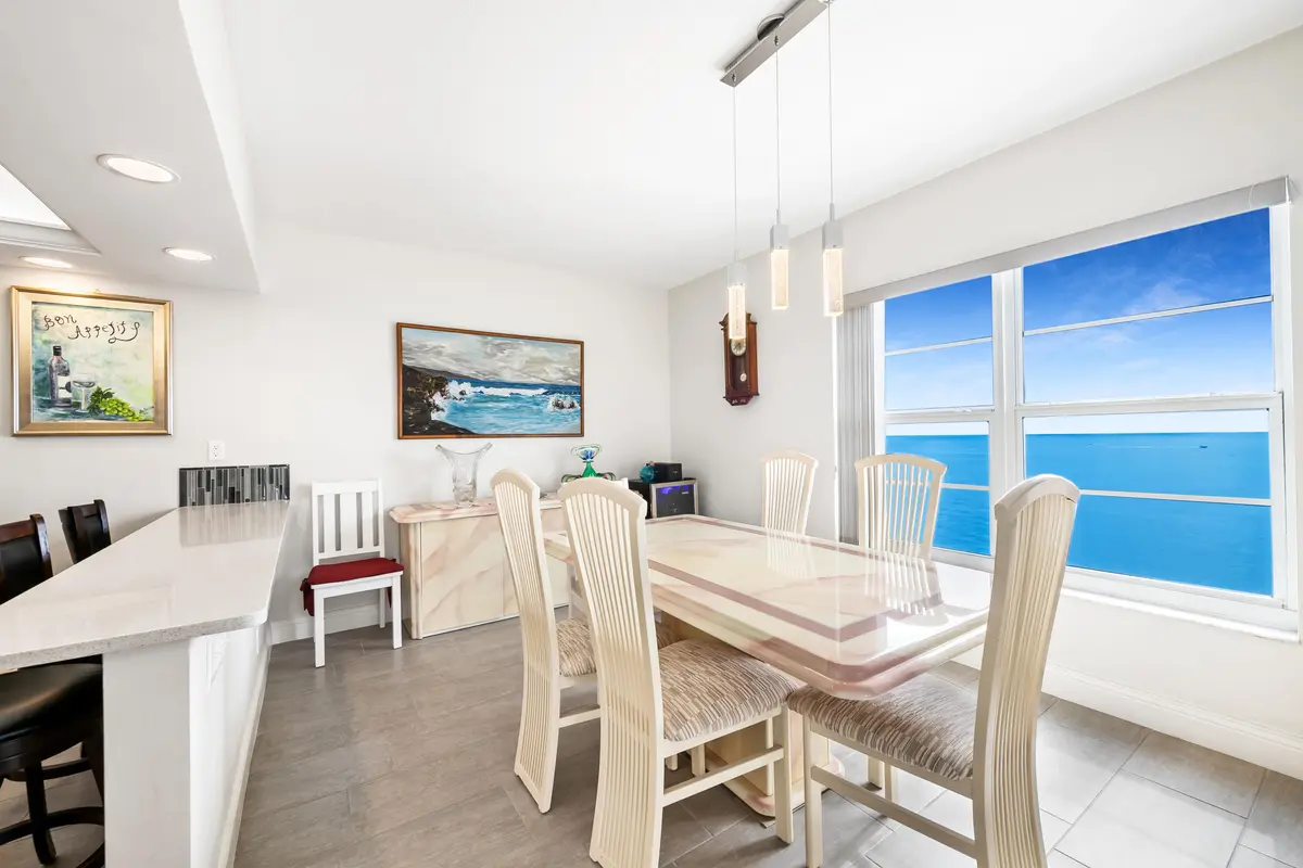 Dining area at 3850 GALT OCEAN Drive 901, Fort Lauderdale