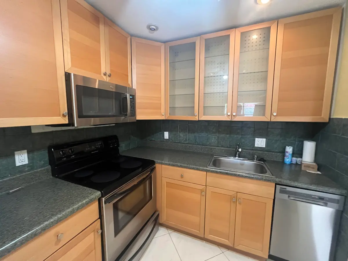 kitchen at 278 SEVILLE L, Delray Beach