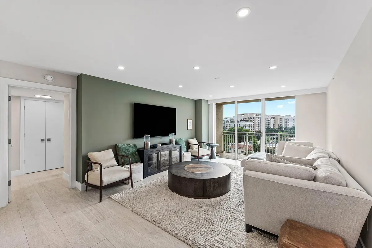 Light and bright at 99 SE Mizner Boulevard 627, Boca Raton