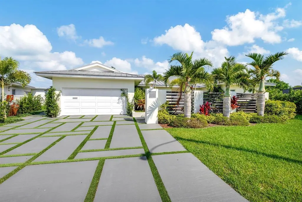 Front of Structure at 4907 Holly Drive, Tamarac