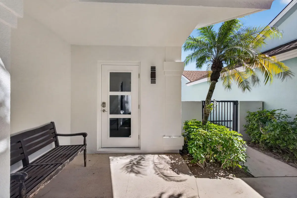 7-web-or-mls-5D1A2720 at 325 LEEWARD Drive, Jupiter