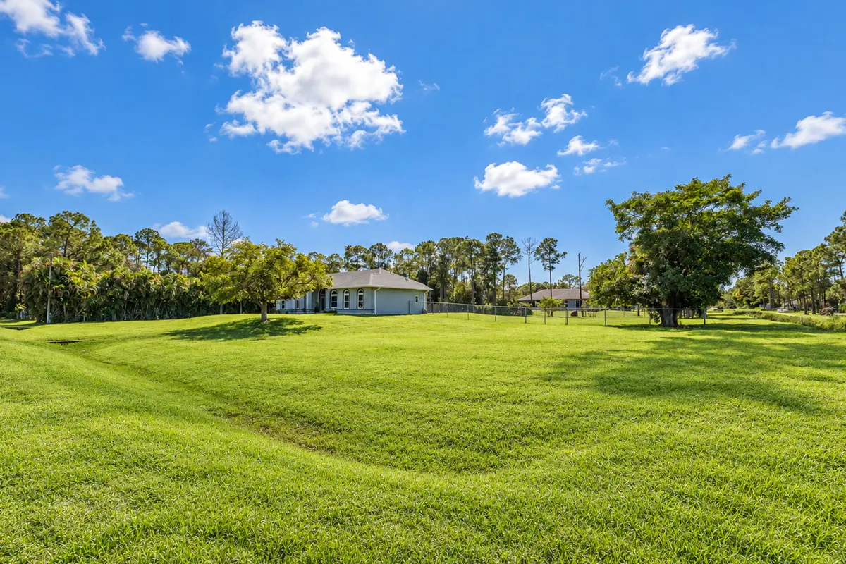 Front of house at 17226 79th Court, The Acreage
