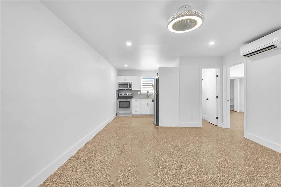 Photo 7 at 5122 NE 19th Avenue 2, Fort Lauderdale