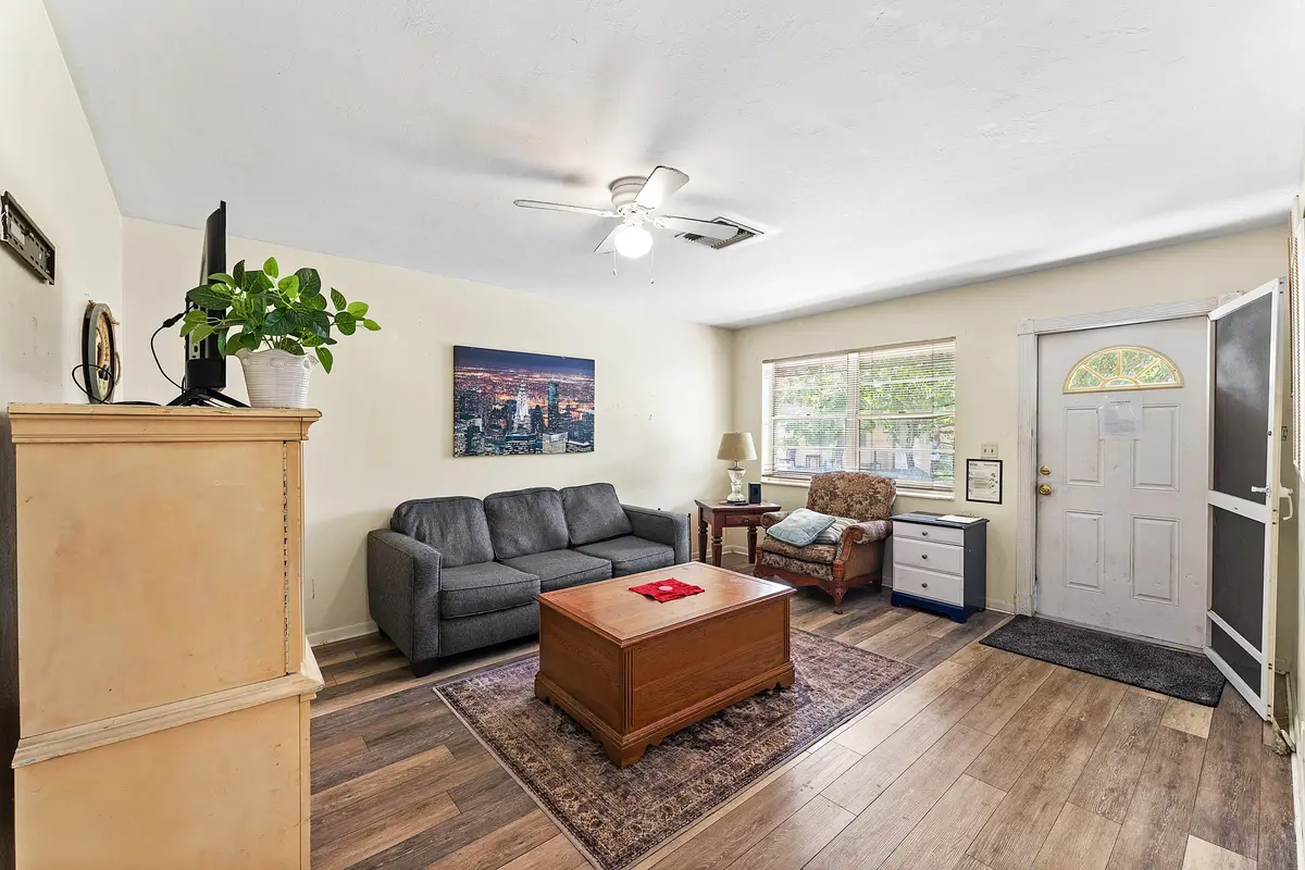 010-804SouthBroadway-Lantana-FL-33462-FU at 804 S Broadway, Lantana