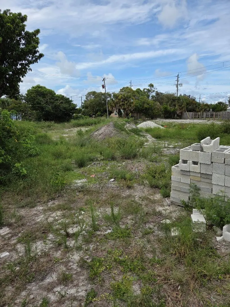 Lot pic 4 4 at 1114 W 28th Street, Riviera Beach