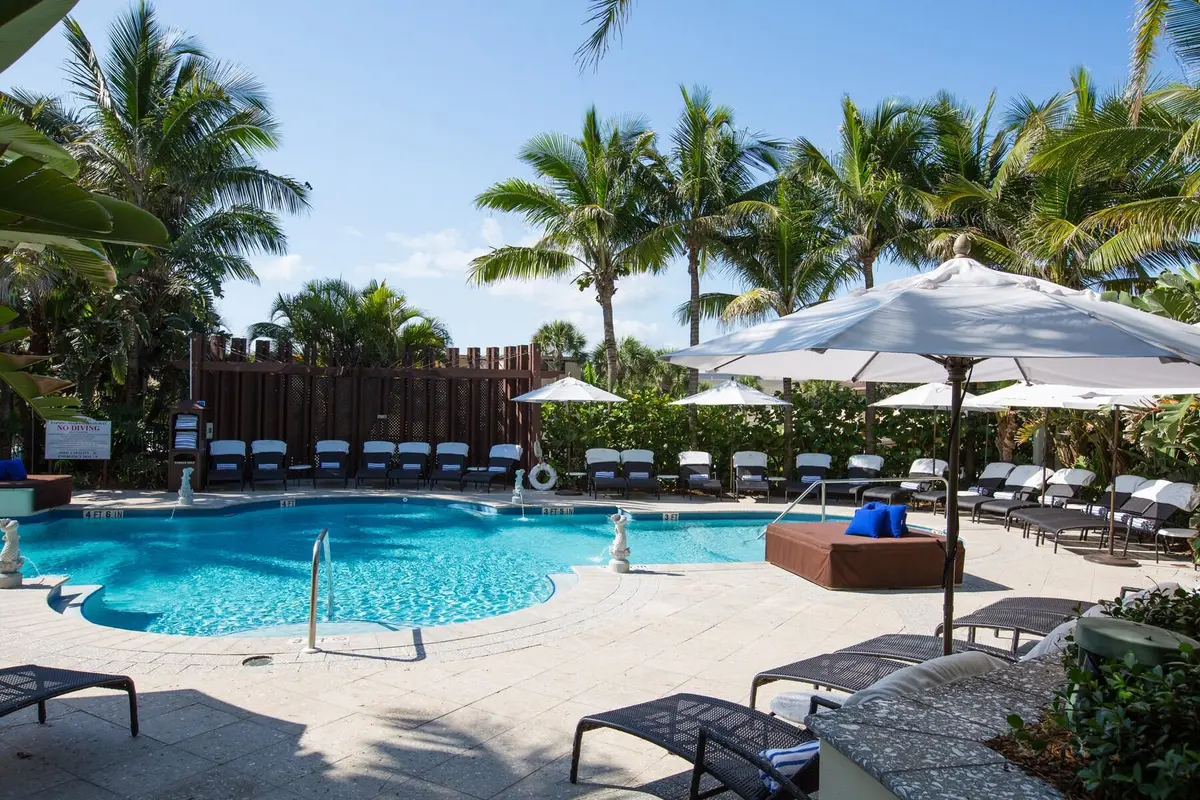 Penthouse Unit - Vero Beach Hotel and Re at 3500 Ocean Drive 323, Vero Beach