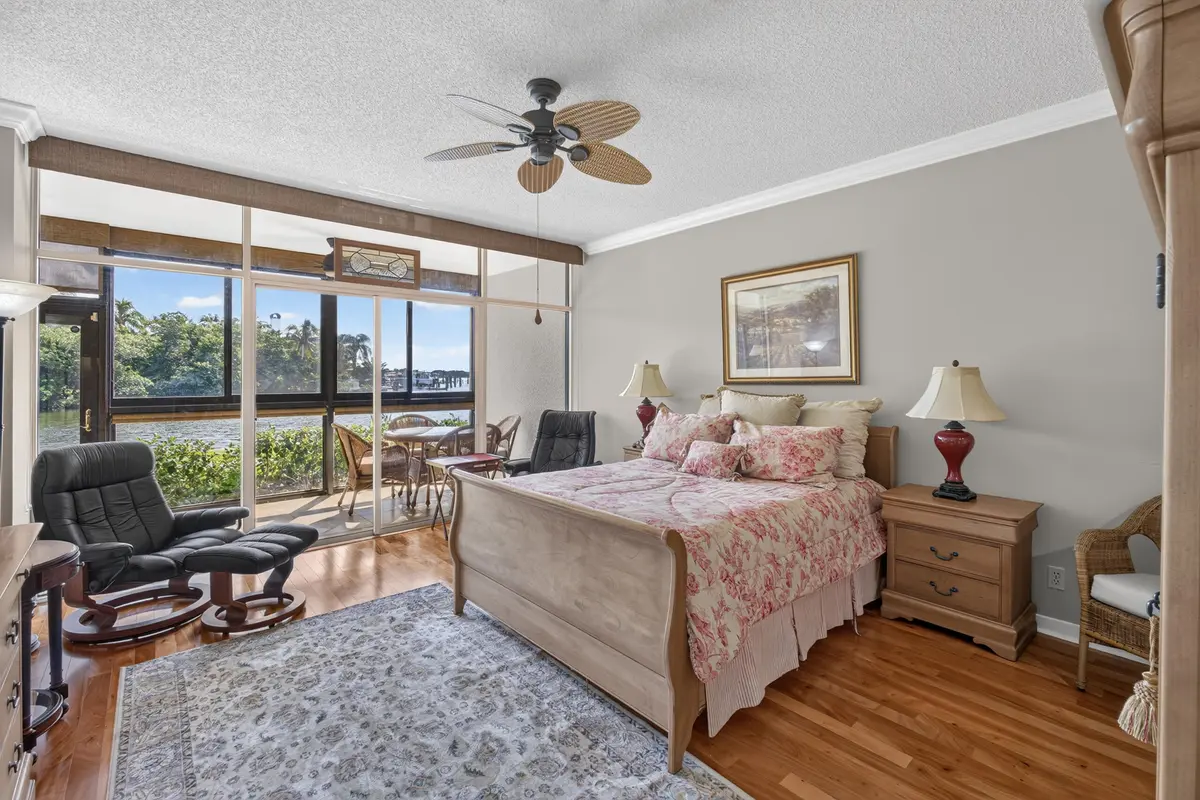 IMG_1031 at 11370 Twelve Oaks Way 111, North Palm Beach