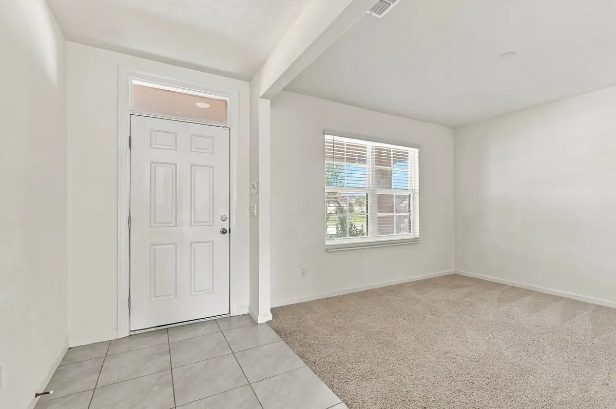 03_foyer at 5305 Fantasy Drive, Fort Pierce