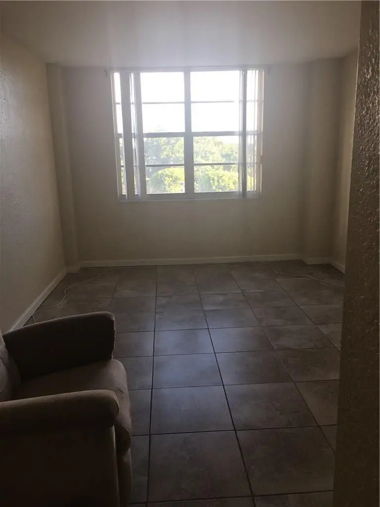 Photo 8 at 15600 NW 7TH Avenue 421, Miami