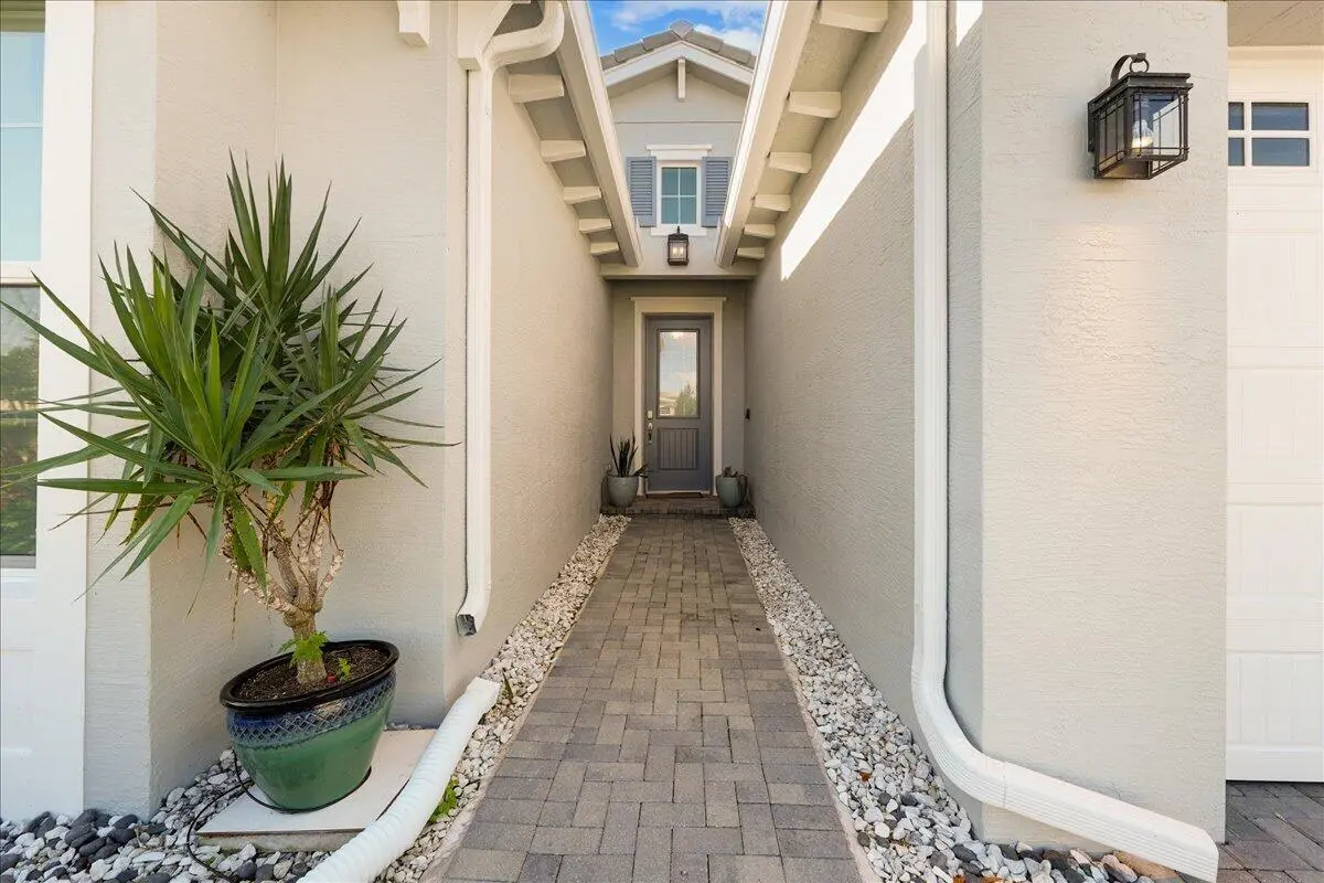 Exterior at 15976 Whippoorwill Circle, Westlake