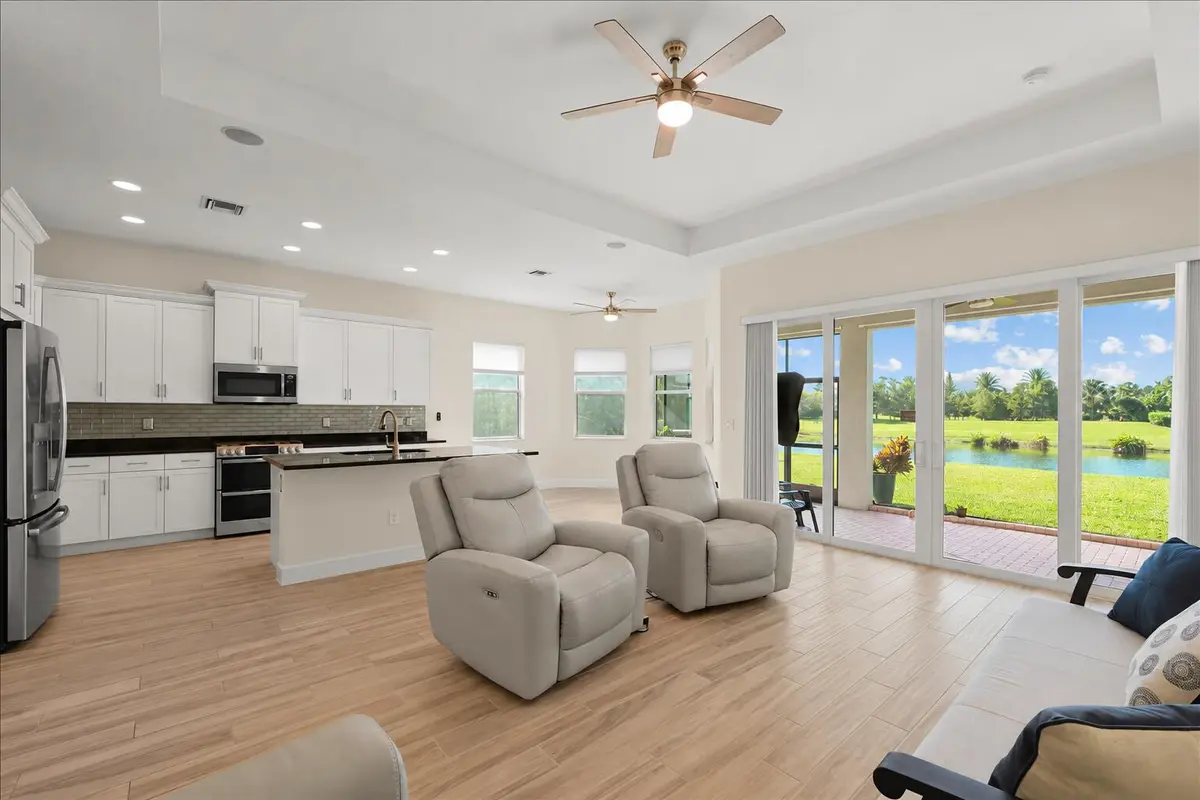 Interior at 15976 Whippoorwill Circle, Westlake