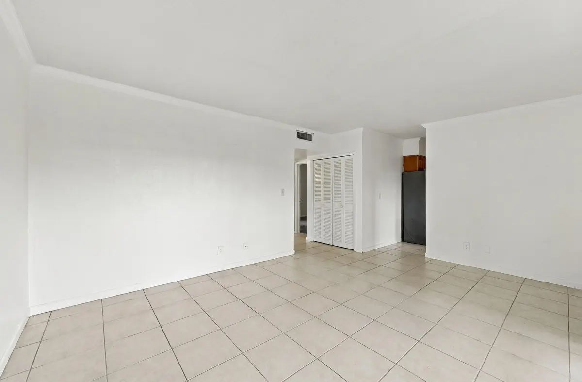 Undetermined at 2190 SE 5TH Street 5-B, Pompano Beach
