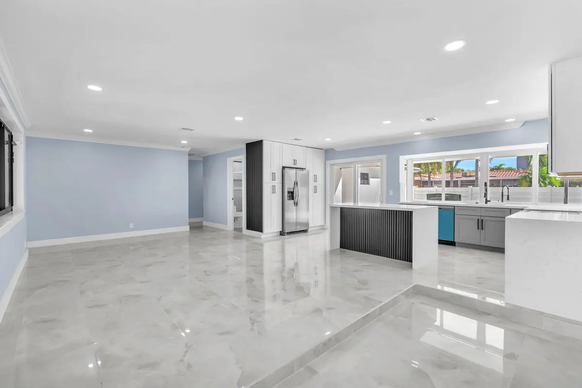 21-web-or-mls-DSC03384 at 5000 ADAMS Street, Hollywood