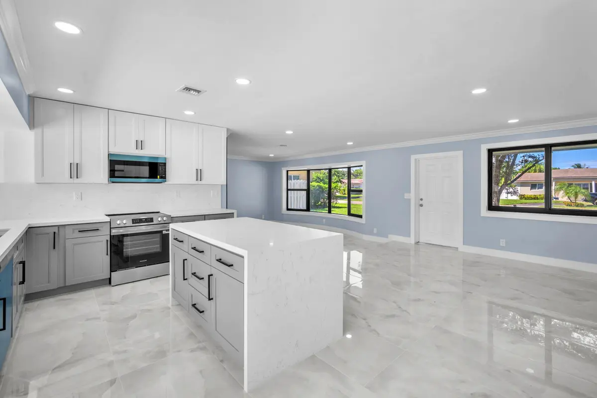 23-web-or-mls-DSC03393 at 5000 ADAMS Street, Hollywood