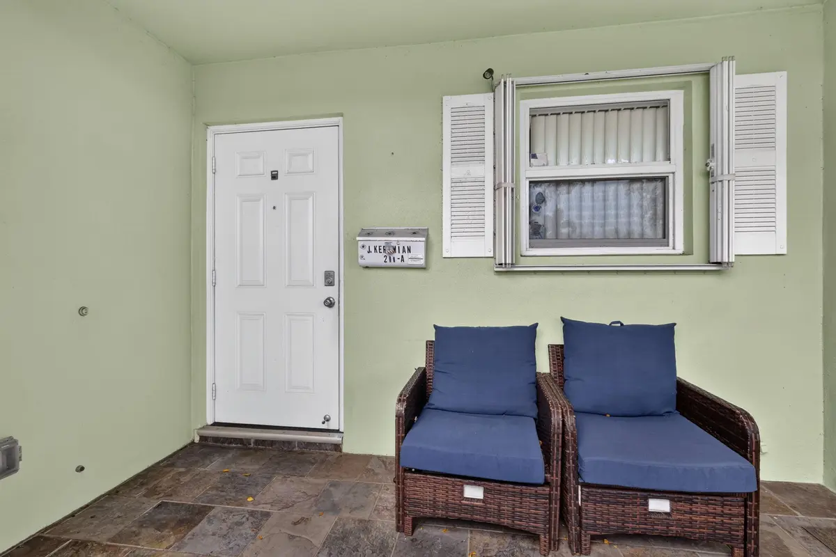 2-web-or-mls-_14A8470 at 211 COUNTRY Lane A, Boynton Beach