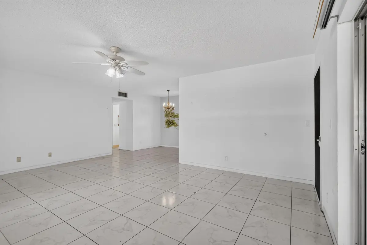 6-web-or-mls-_14A8354 at 211 COUNTRY Lane A, Boynton Beach