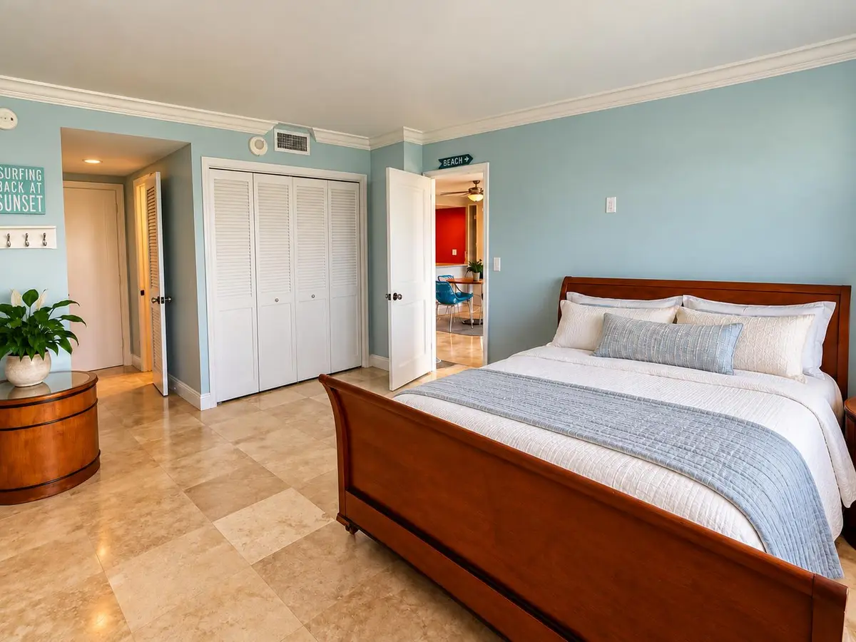 0DFB5D0F-E4D7-4E26-B6B4-7A73F7700BDE at 177 OCEAN LANE Drive 402, Key Biscayne