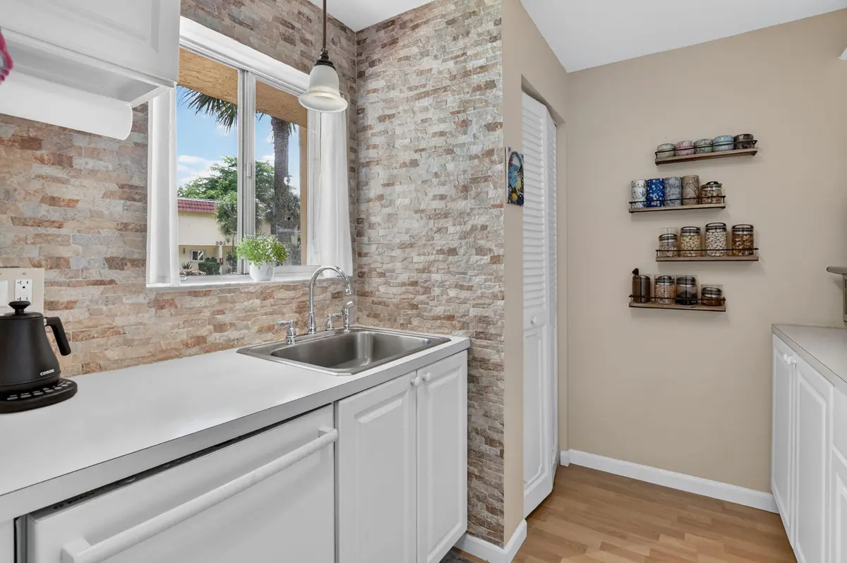 7-web-or-mls-DSC_5223 at 872 SW 9th Street Circle 101, Boca Raton