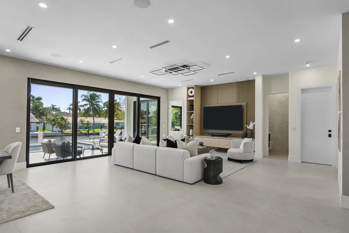 004-052-2856 NE 26th St-1499x1000 at 2856 NE 26th Street, Fort Lauderdale