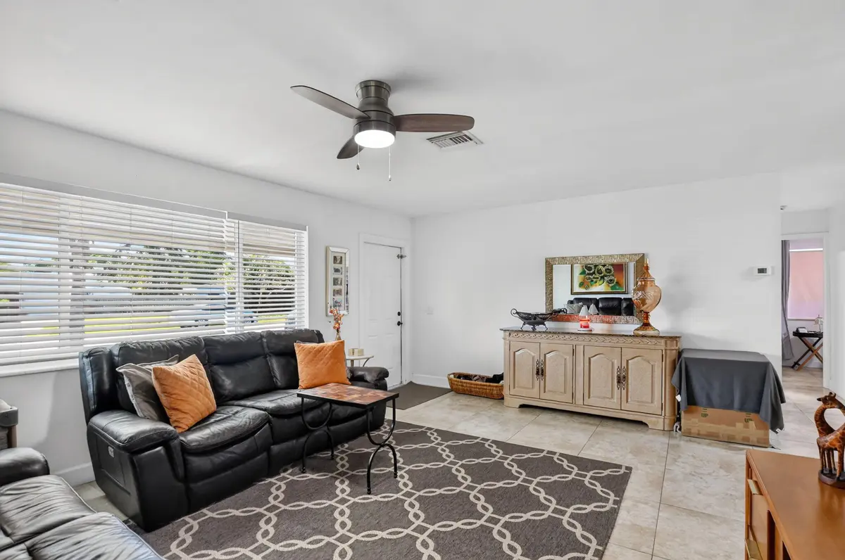 8-web-or-mls-DSC_4859 at 103 SW 14th Street, Deerfield Beach