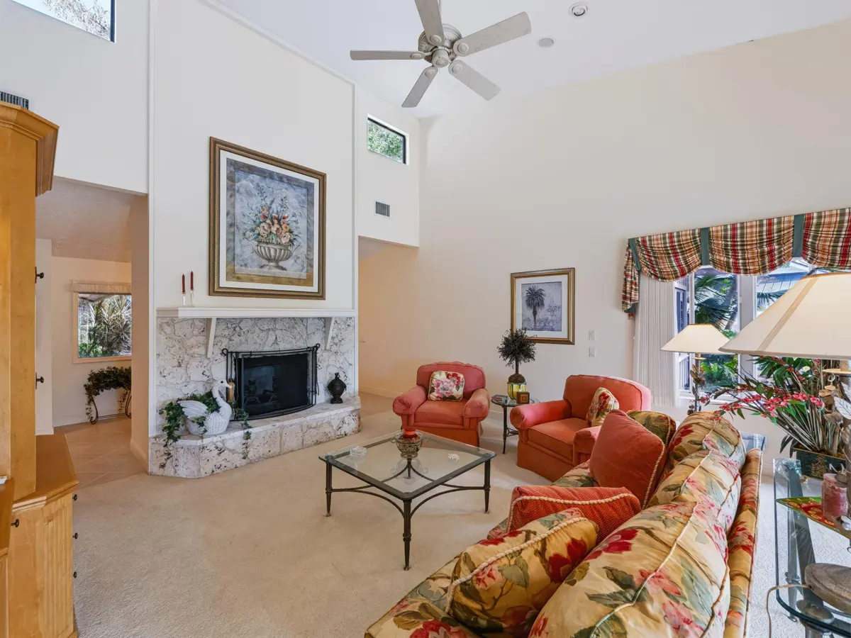6-web-or-mls-5011-se-burning-tree-circle at 5011 SE Burning Tree Circle, Stuart