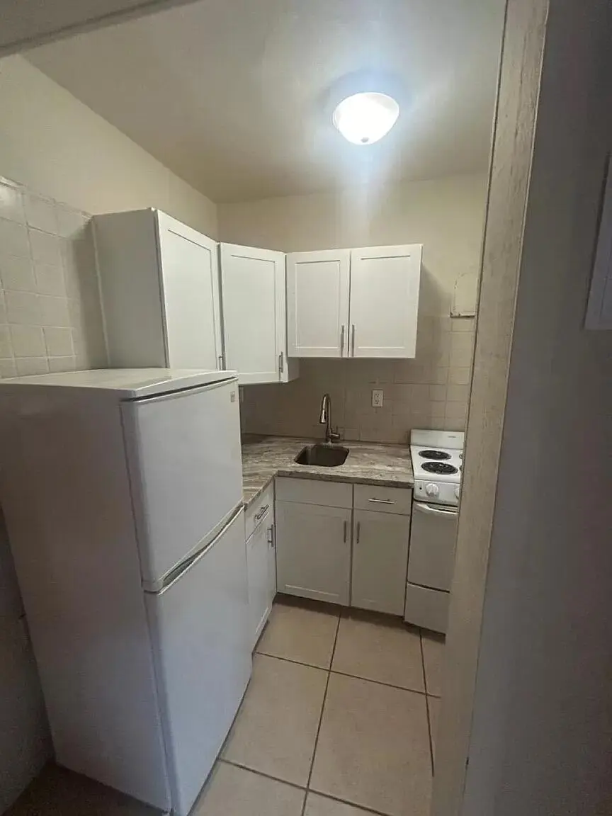 3312 kitchen at 3312 SE 7th Street 2B, Pompano Beach