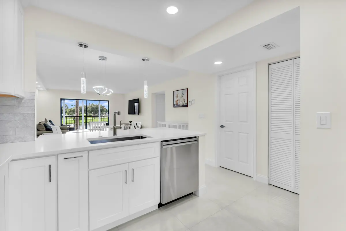 7320 Amberly Lane 208, Delray Beach, FL – photo 3