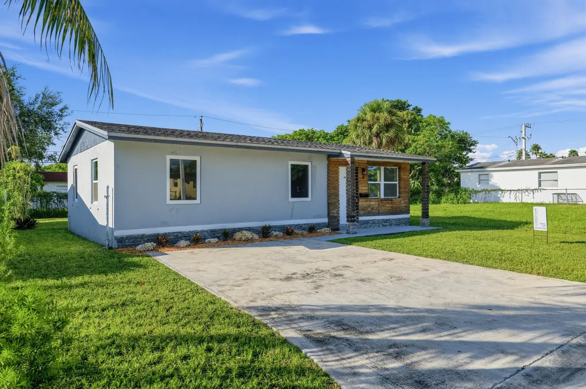 3040 NW 8TH Place, Fort Lauderdale, FL – photo 3