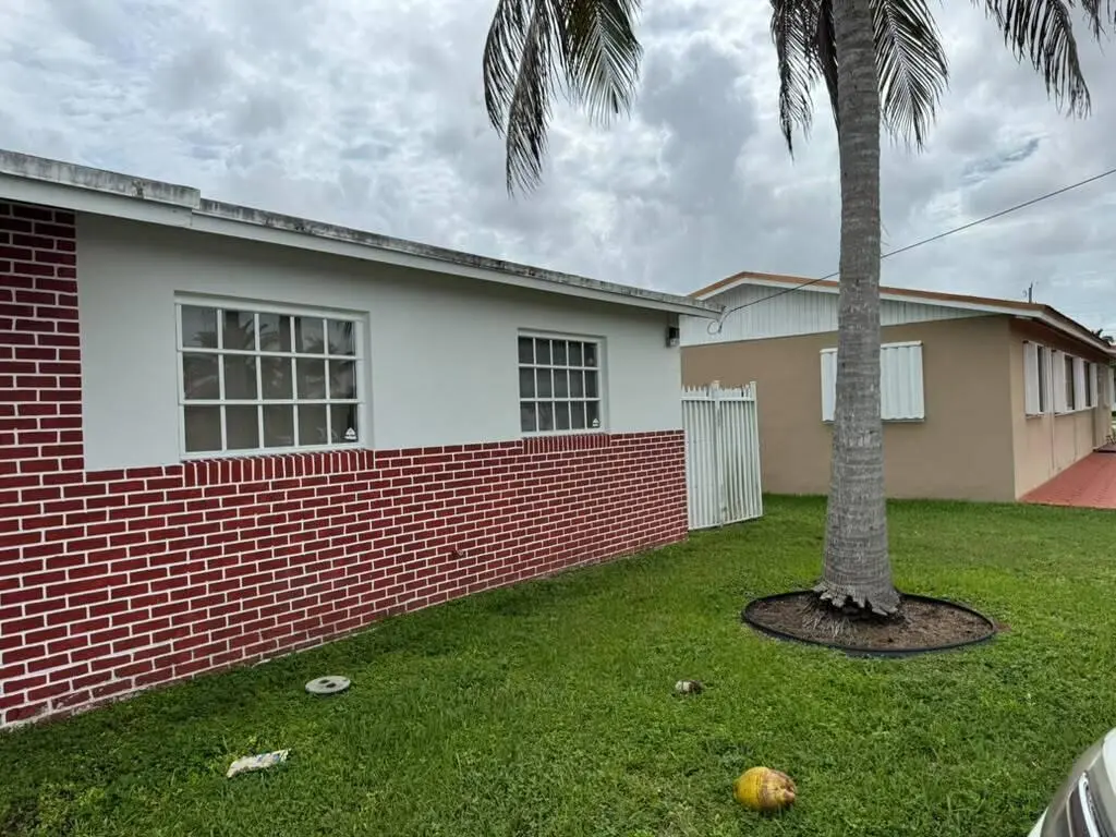 Right Front at 3501 SW 123RD Court, Miami