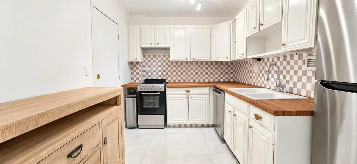 Kitchen at 2840 S OCEAN Boulevard 1070, Palm Beach