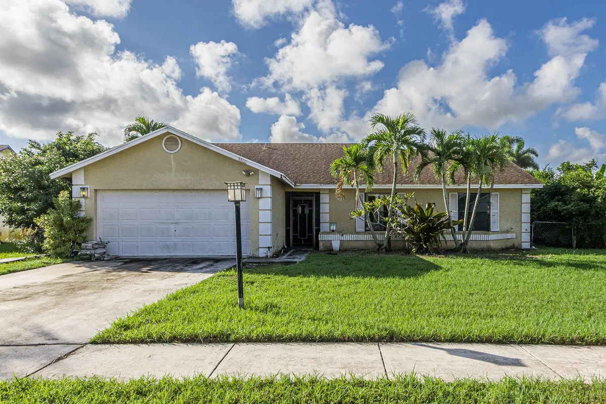 8800-3 at 8800 PLACID Terrace, Lake Worth