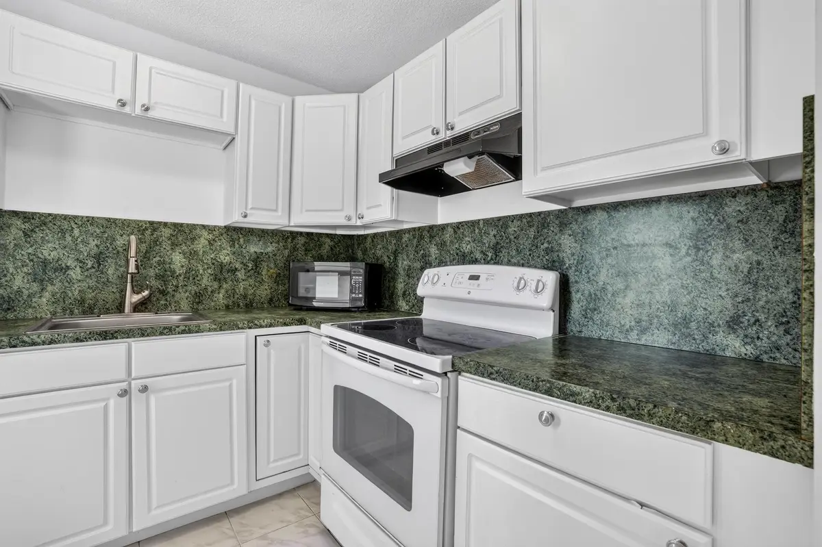 Horizon 404 KITCHEN-2 at 2555 NE 11th Street 404, Fort Lauderdale