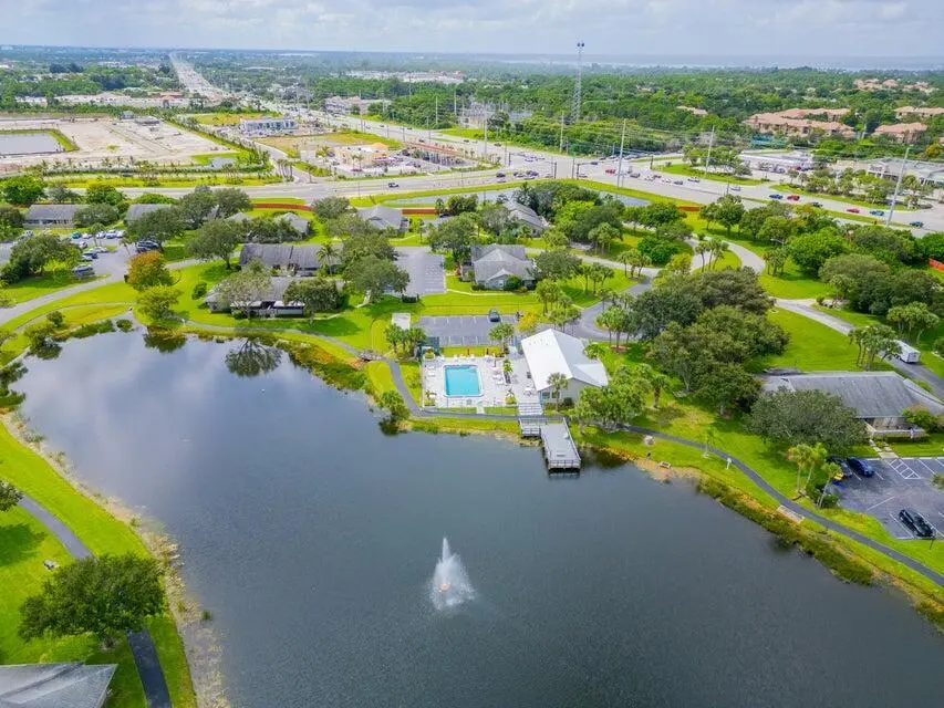 4054 NW CINNAMON TREE Circle, Jensen Beach, FL – photo 4