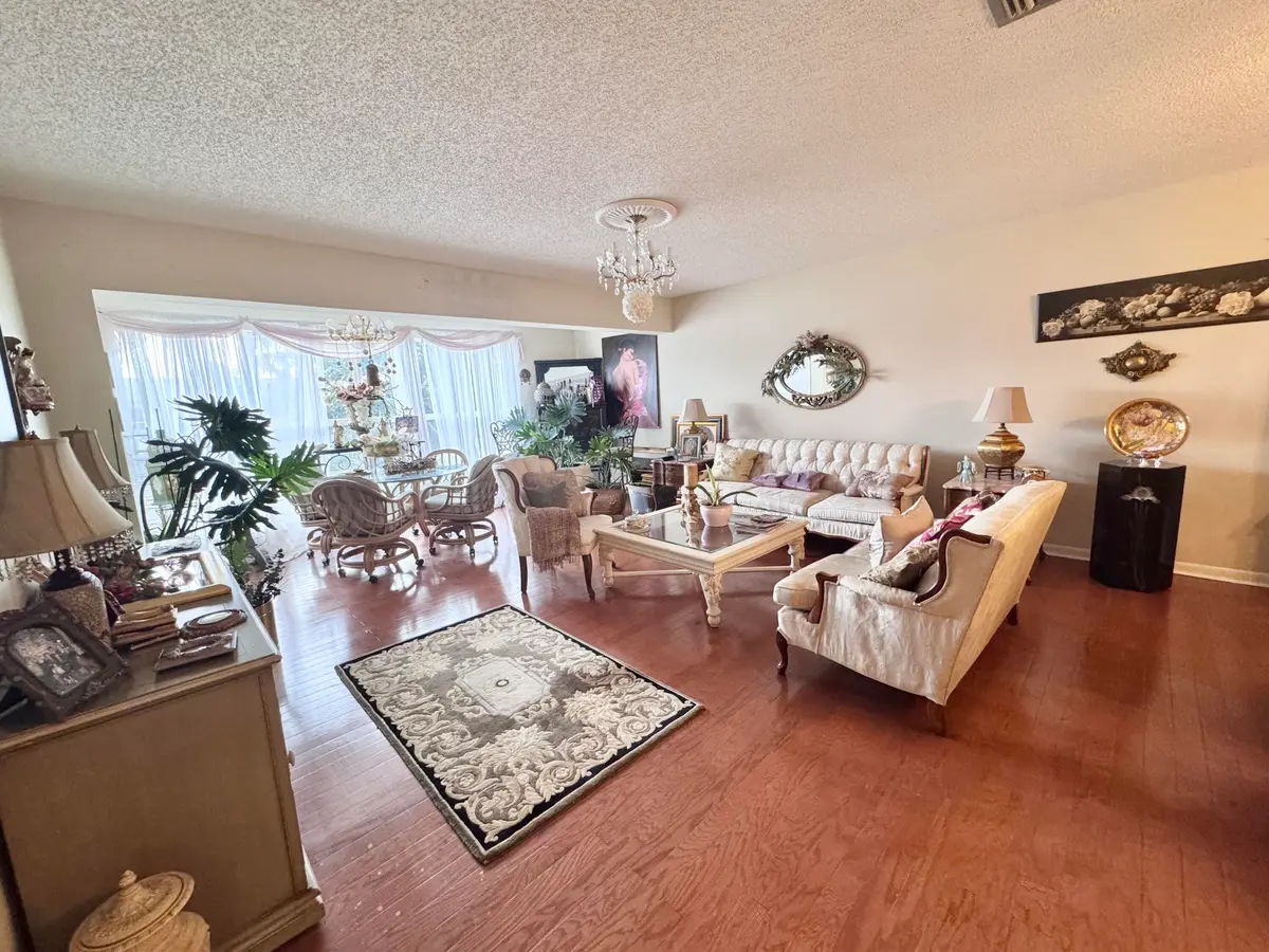 Living & Florida Rooms at 1341 NW 20TH Avenue 203, Delray Beach
