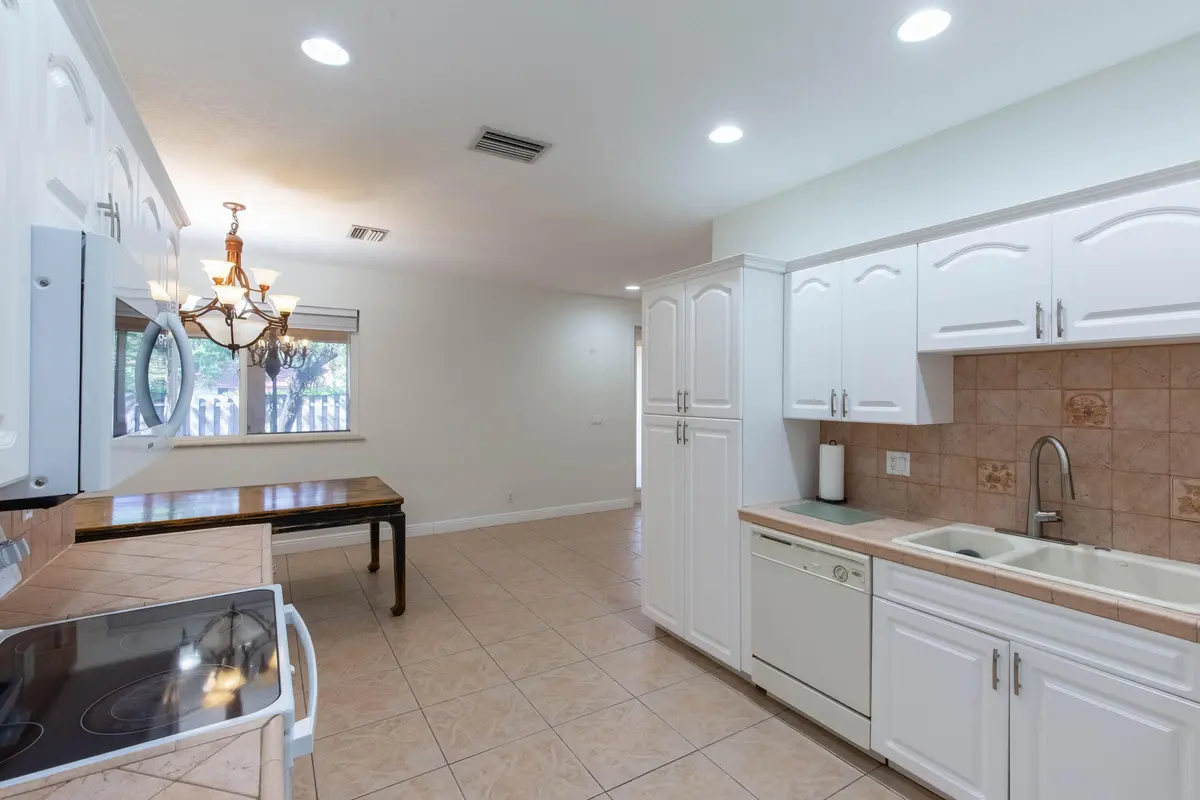 Kitchen/Dining room at 1036 STAGHORN Street, Wellington