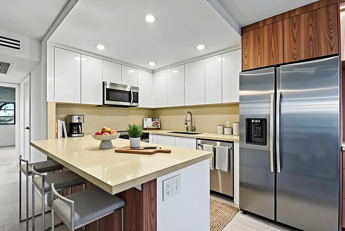 R_F08 at 3076 Newport Drive Q, Deerfield Beach