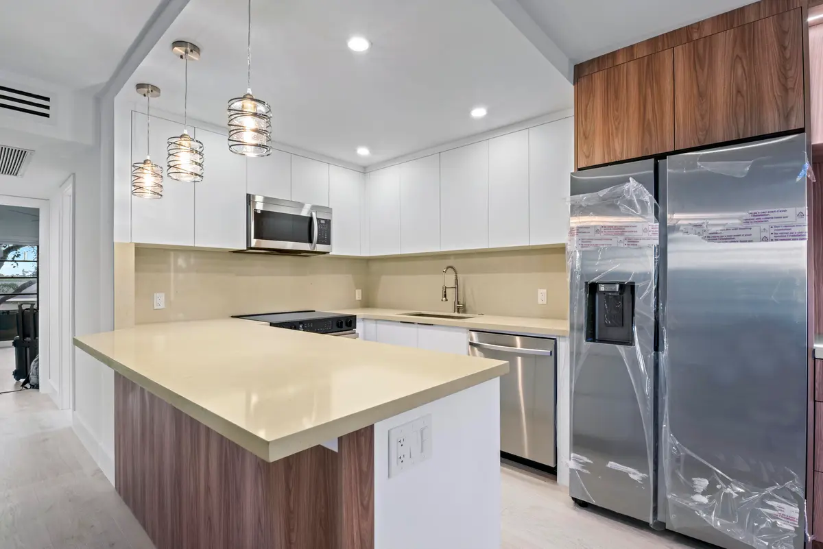 R_F44 at 3076 Newport Drive Q, Deerfield Beach