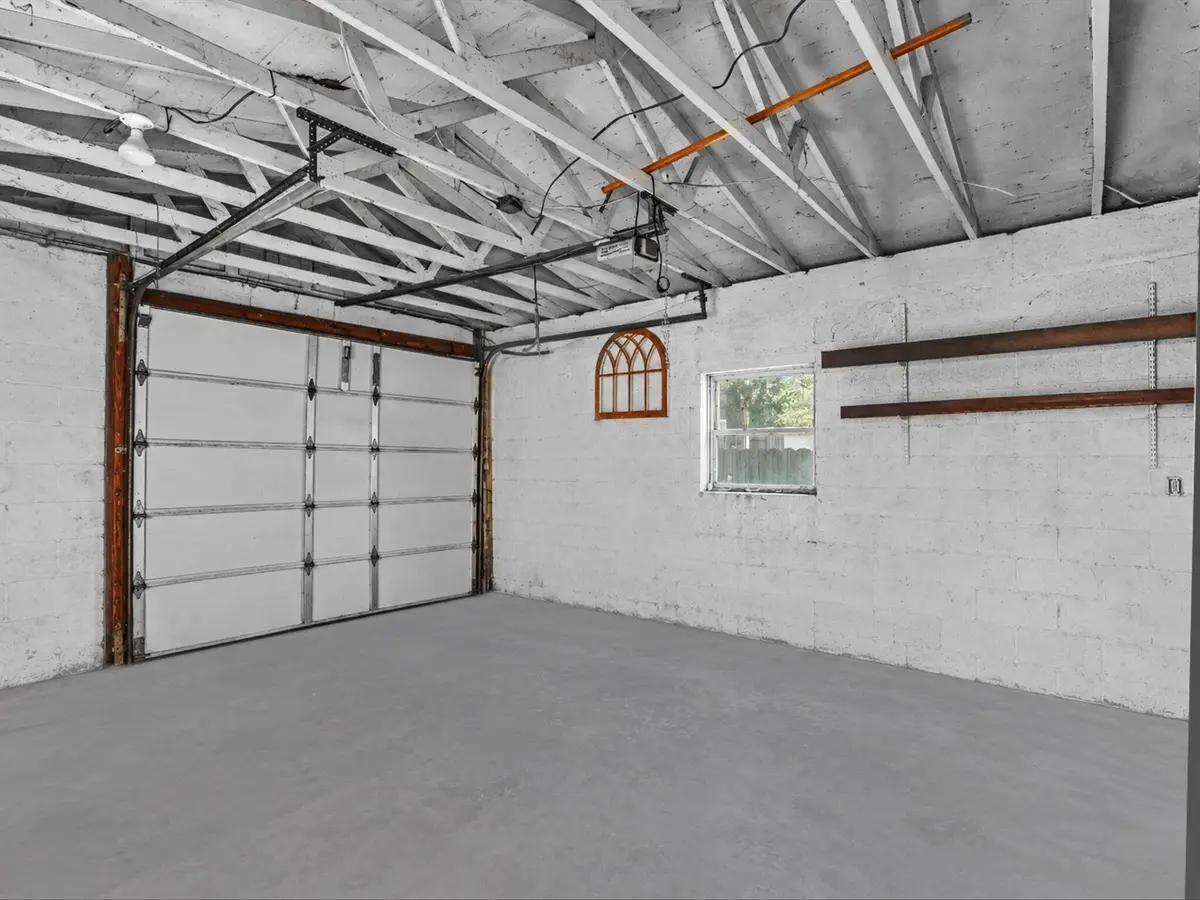 2 bay garage at 9 NW AVENUE D, Belle Glade