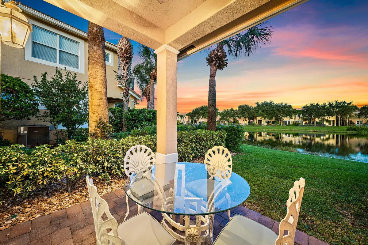 Covered Lanai at 4798 Cadiz Circle, Palm Beach Gardens