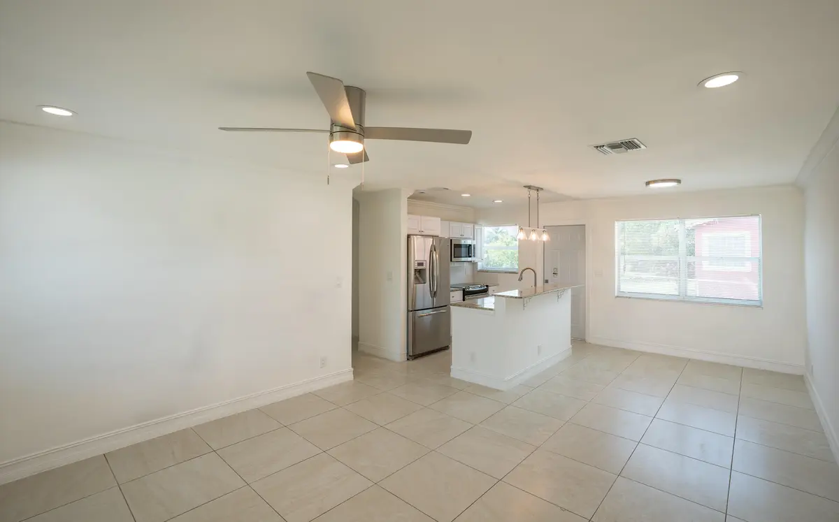 Somer-13 at 1420 9th Street, Lake Park