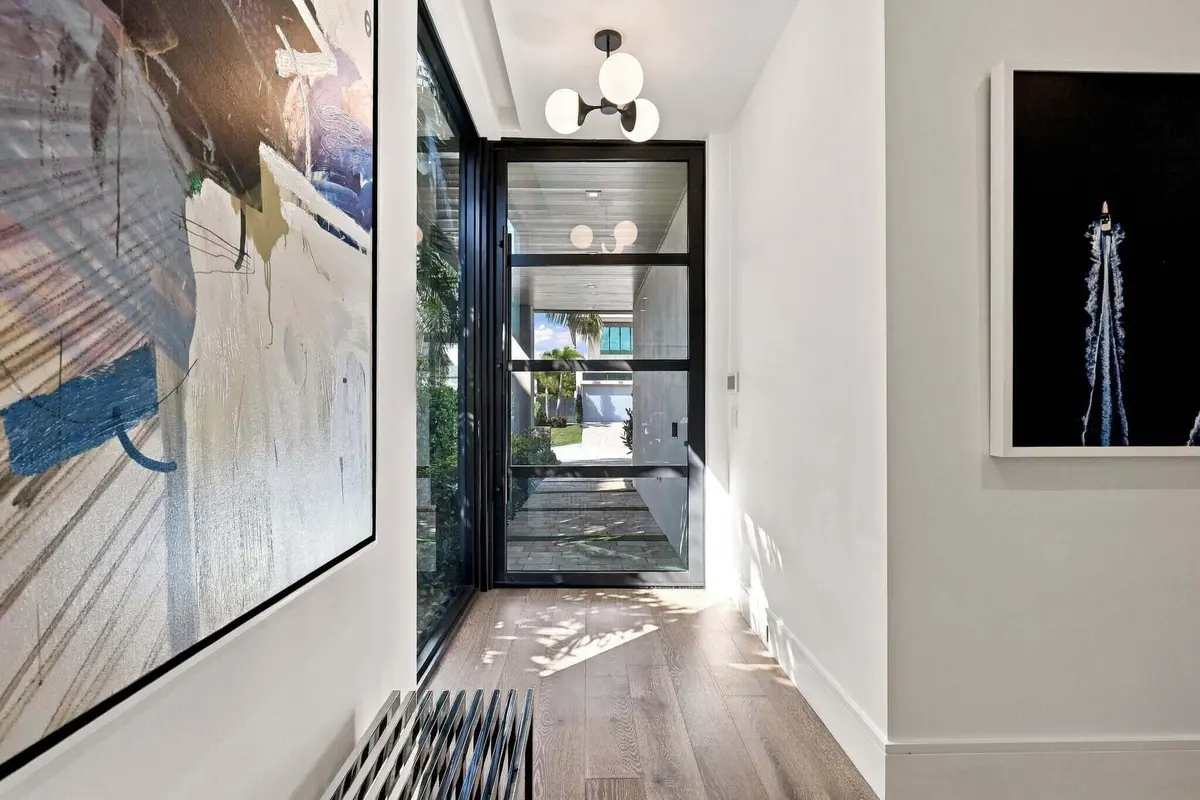 Foyer at 140 NE WAVECREST Way, Boca Raton