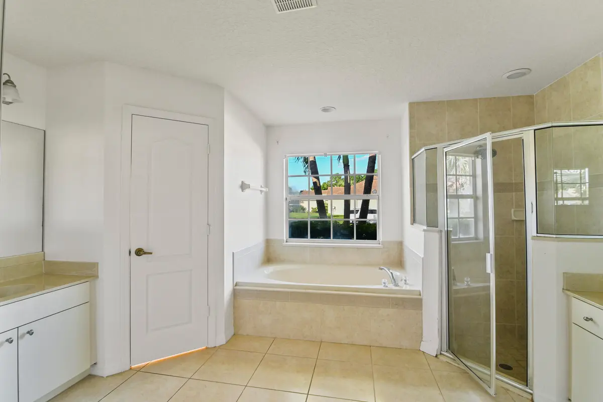 08-DSC_9460_1728049610_23564_2 at 4013 SW WINSLOW Street, Port St. Lucie